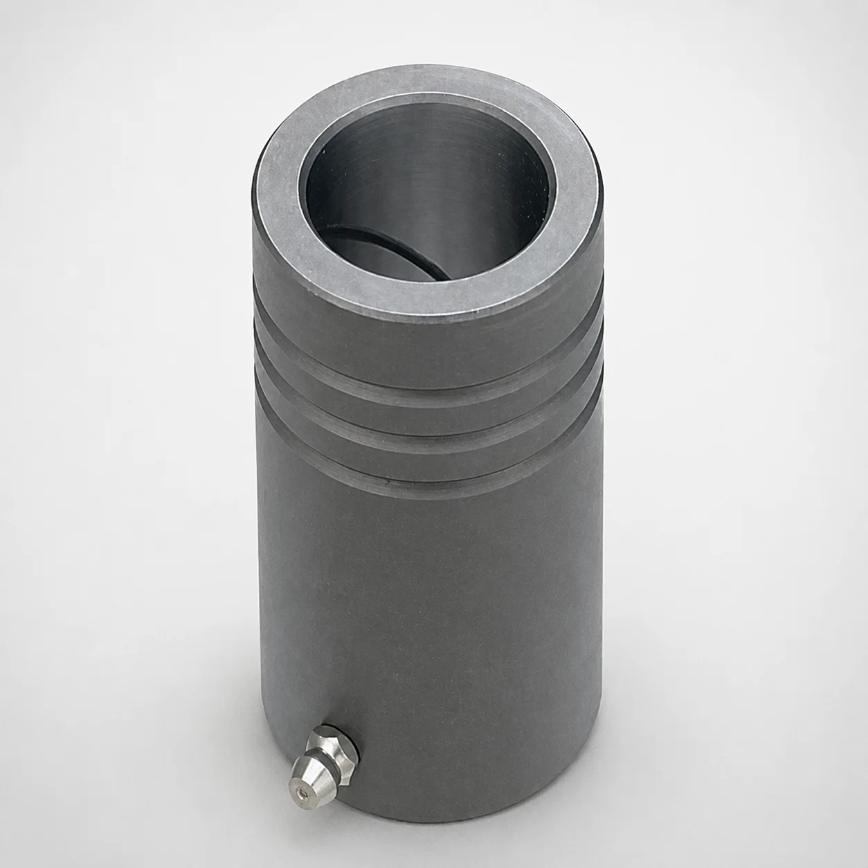 cleanroom mold design — self-lubricating bronze guide bushing and dry-running leader pin set at 0.02 mm clearance